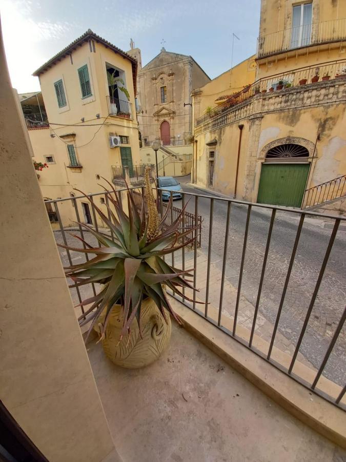 La Finestra Su Noto Hotel Kültér fotó
