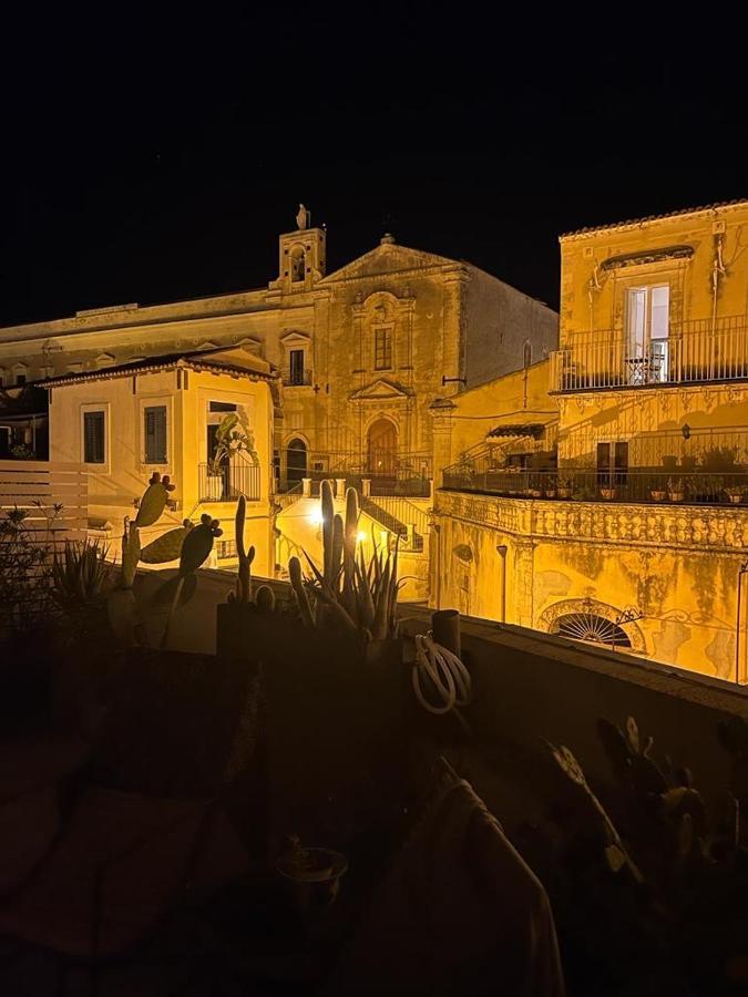 La Finestra Su Noto Hotel Kültér fotó